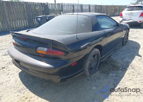 1998 Chevrolet Camaro Z28 из США, поврежденный, VIN 2G1FP22G2W2118336